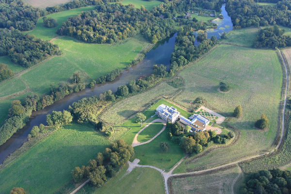Aerial view of the Grange at Northington © Adventure Balloons